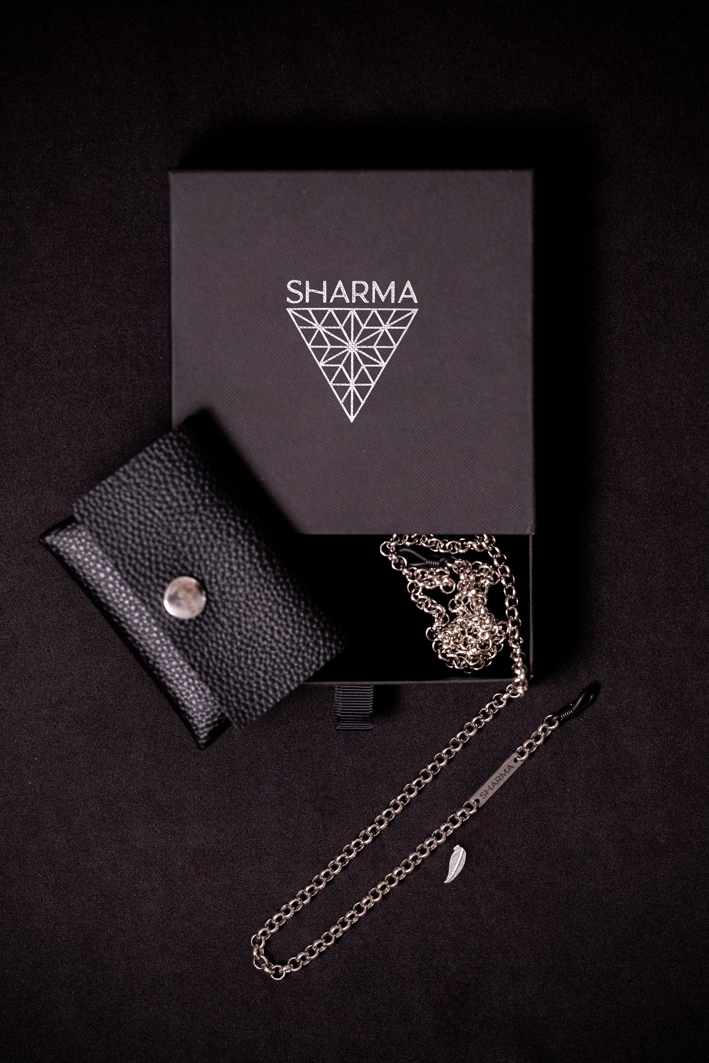 SHARMA Anita eyeglass chain — silver, packaging