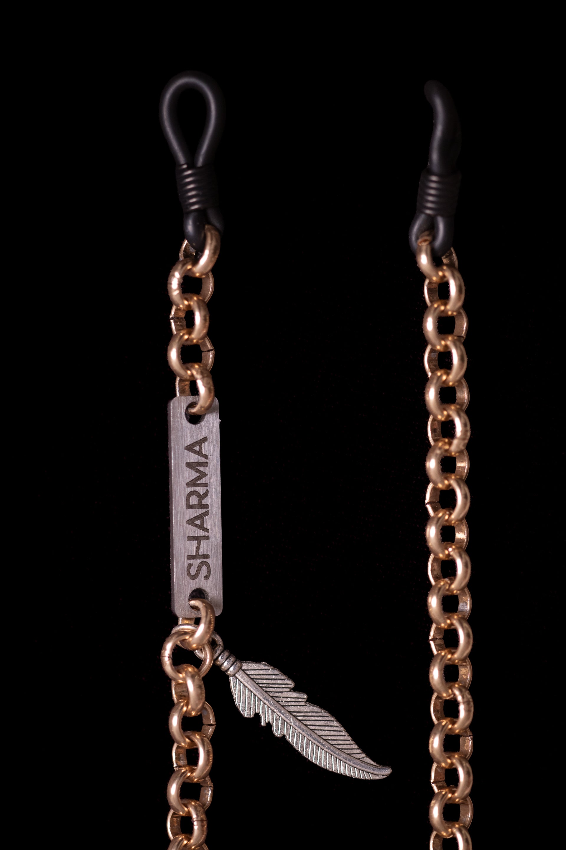 SHARMA Anita eyeglass chain — gold, macro detail