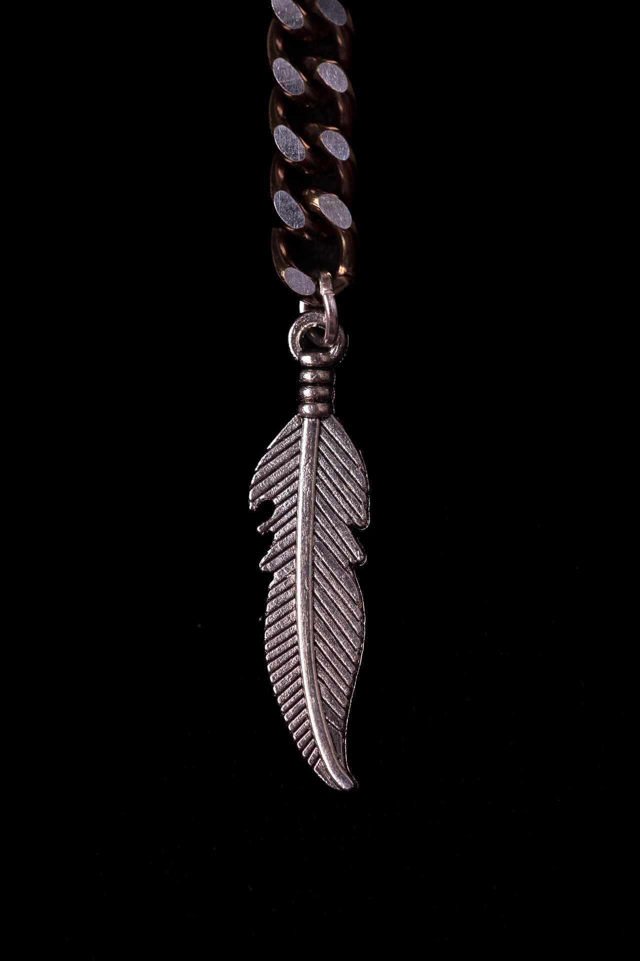 SHARMA Anna face chain — bronze, macro detail