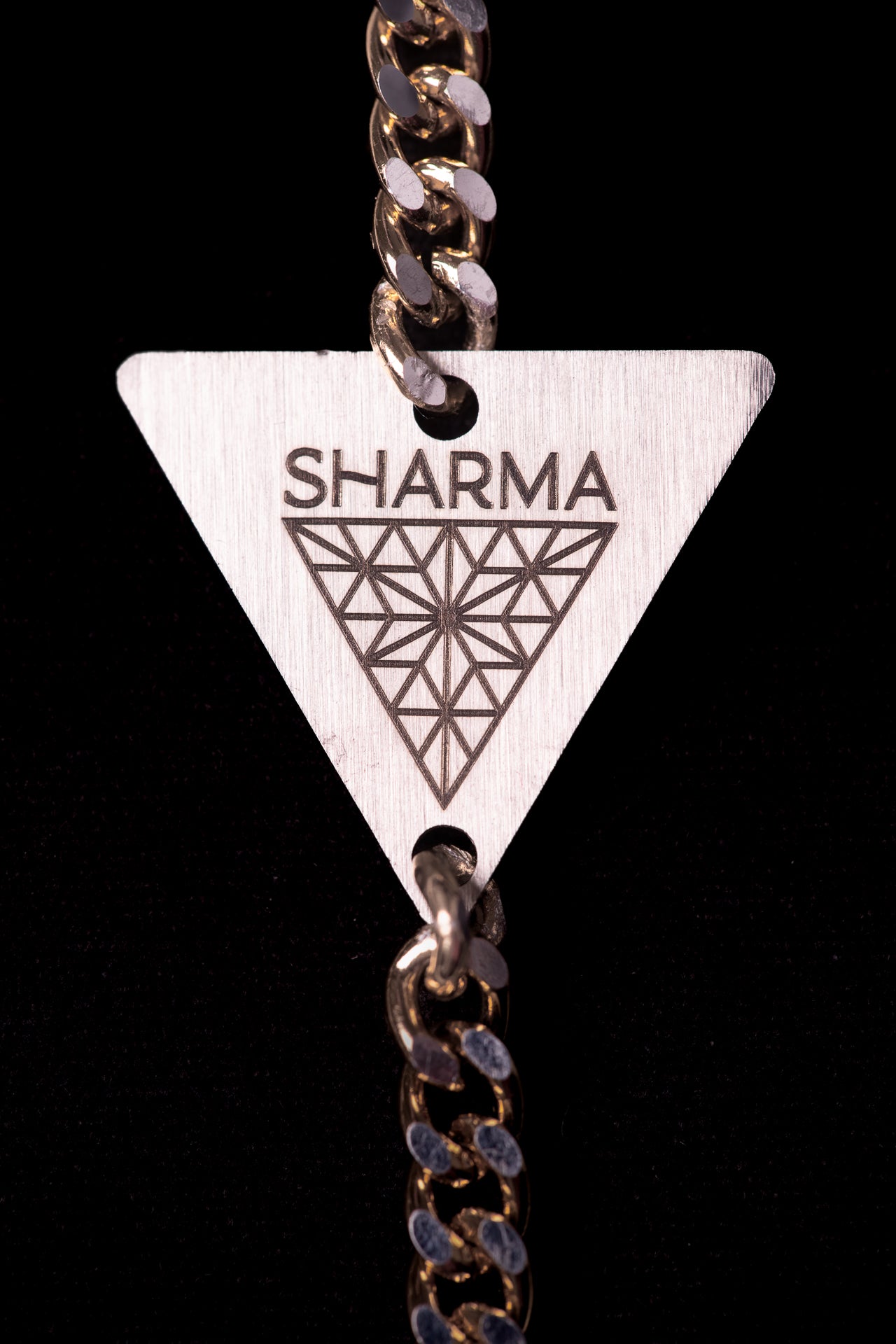 SHARMA Anna face chain — gold, macro detail