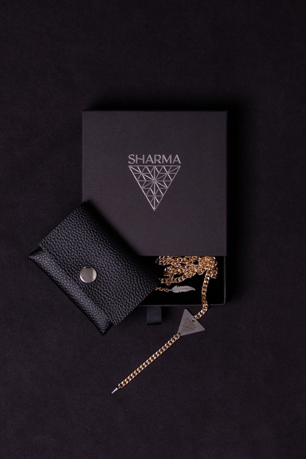 SHARMA Anna face chain — gold, packaging
