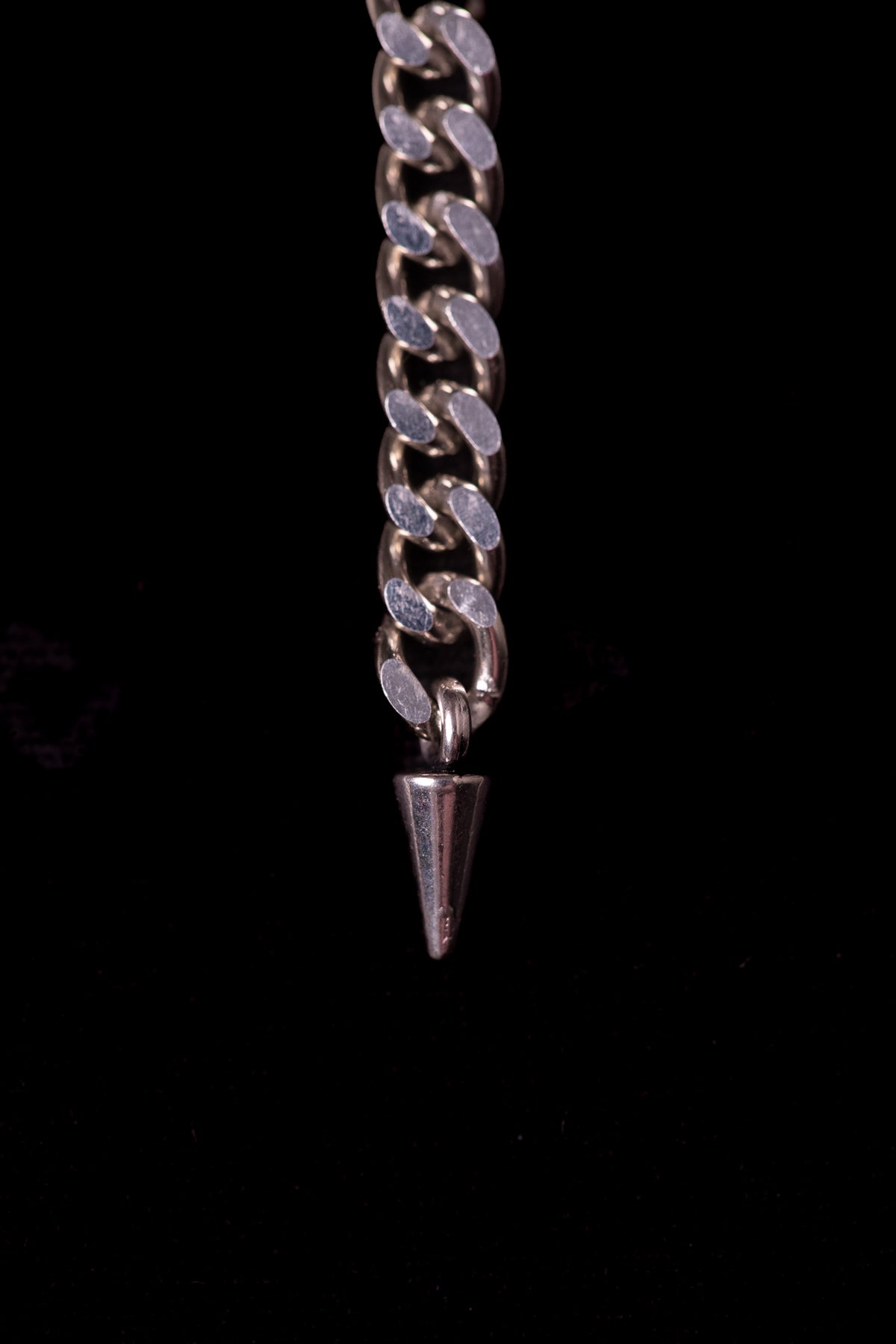 SHARMA Anna face chain — silver, macro detail