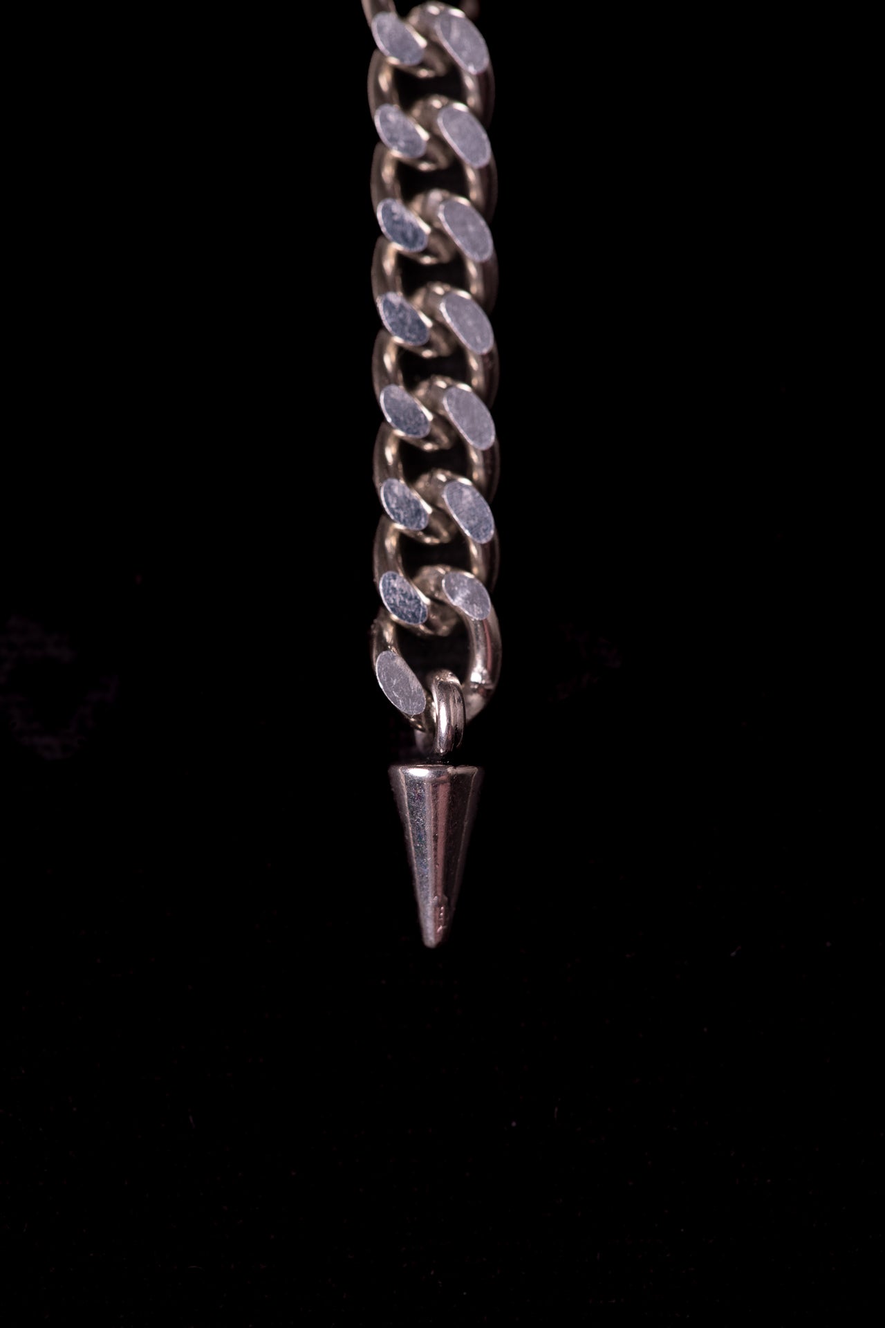 SHARMA Anna face chain — silver, macro detail