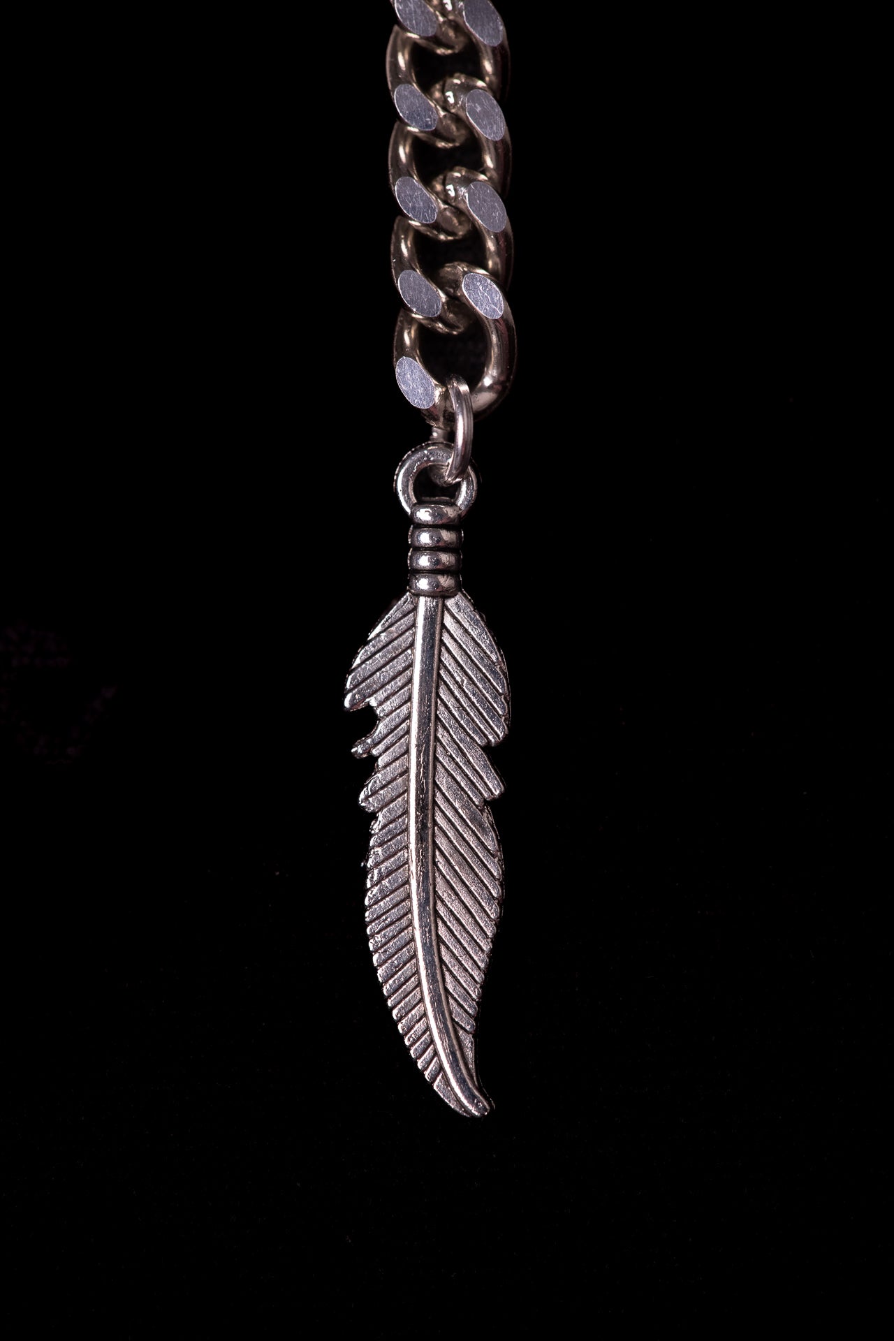 SHARMA Anna face chain — silver, macro detail