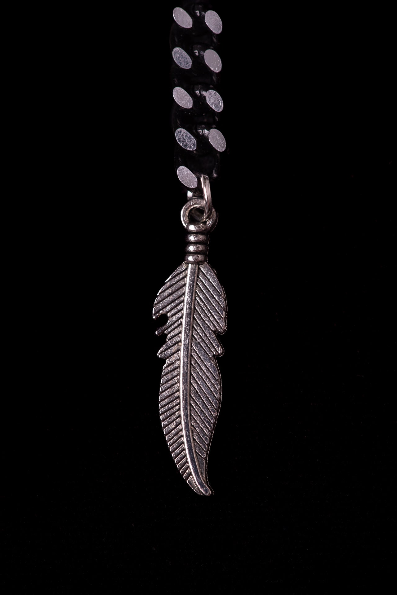 SHARMA Anna face chain — black, macro detail