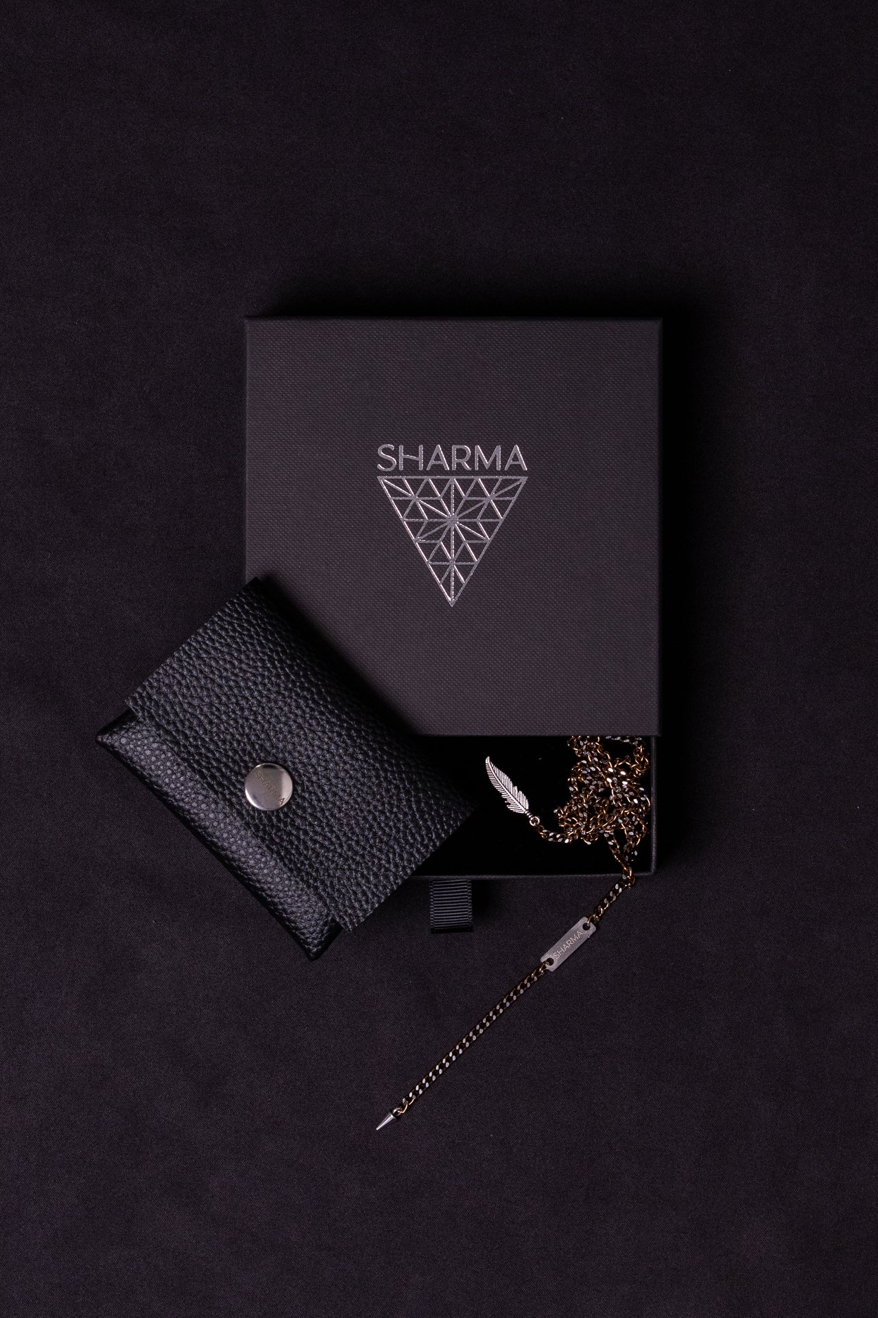 SHARMA Gaia face chain — bronze, packaging