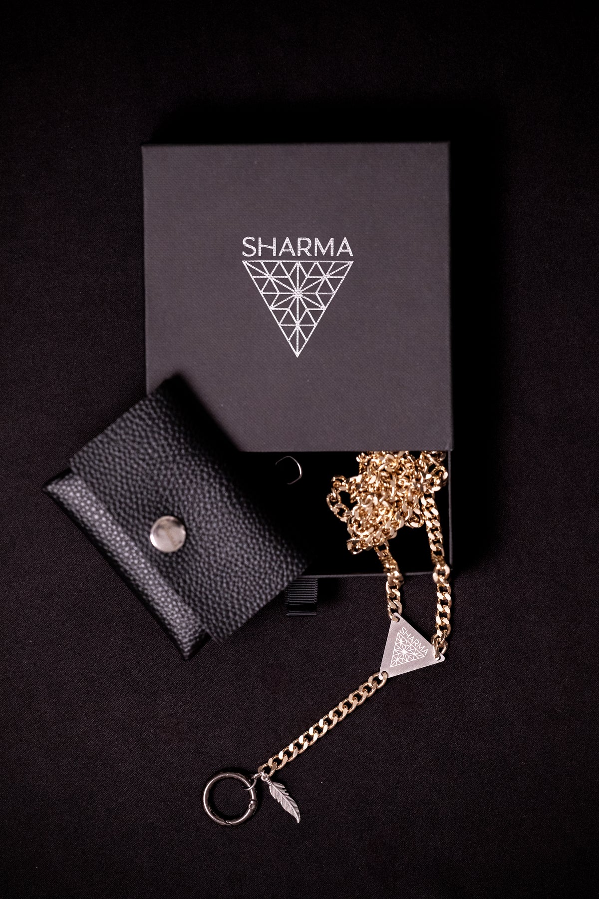 SHARMA Penelope phone chain — gold, packaging