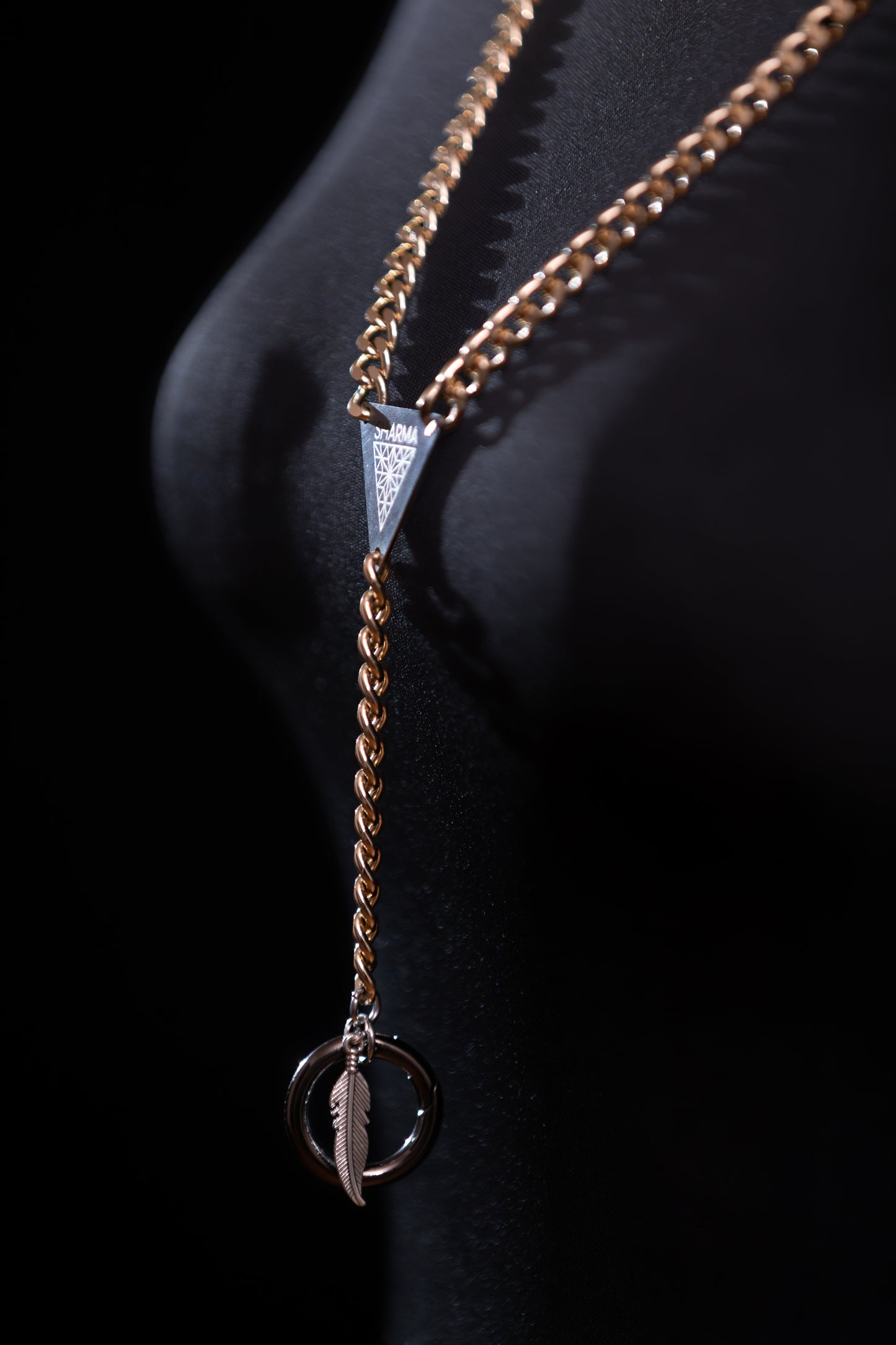 SHARMA Penelope phone chain — gold, product view