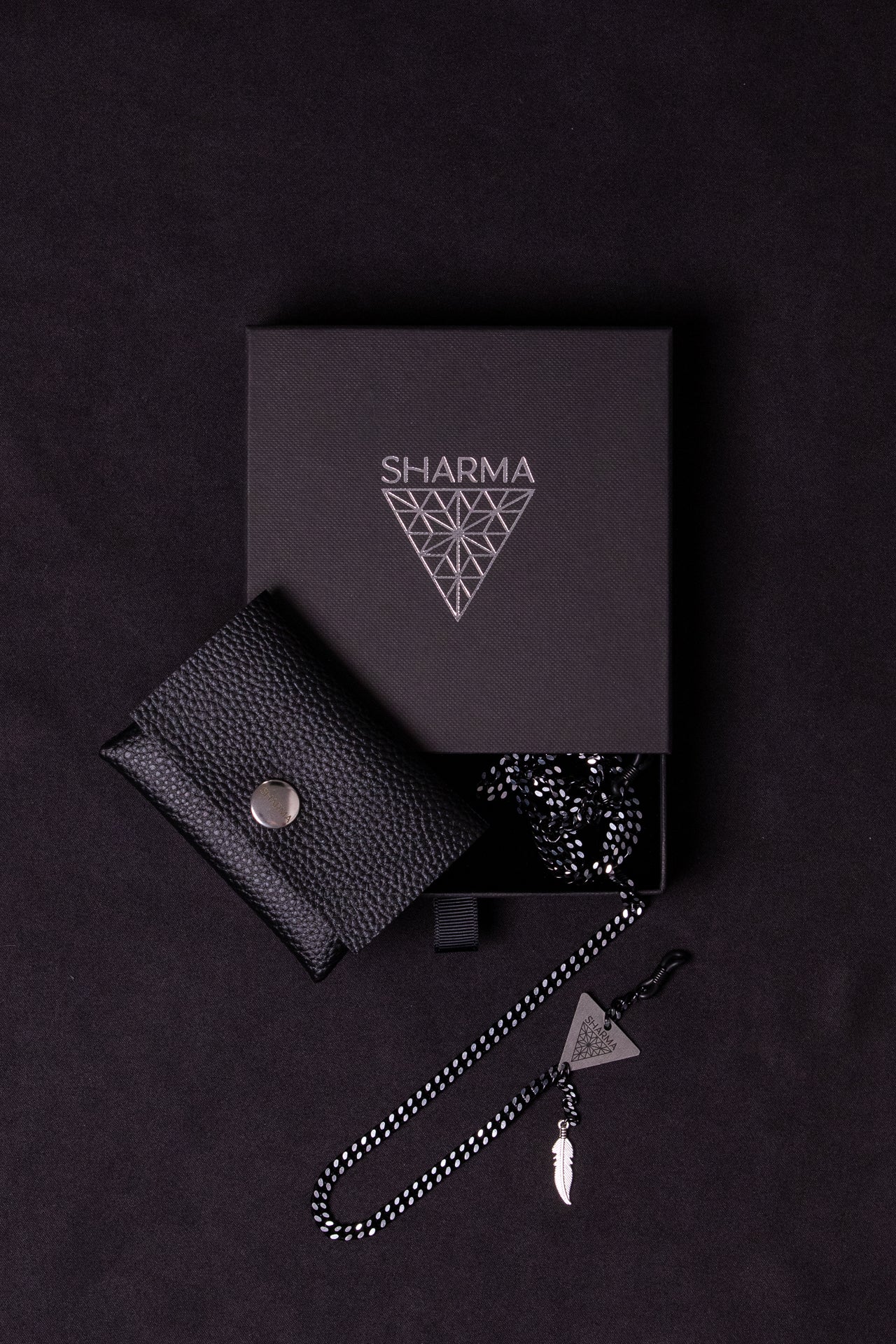 SHARMA Priscilla eyeglass chain — black, packaging