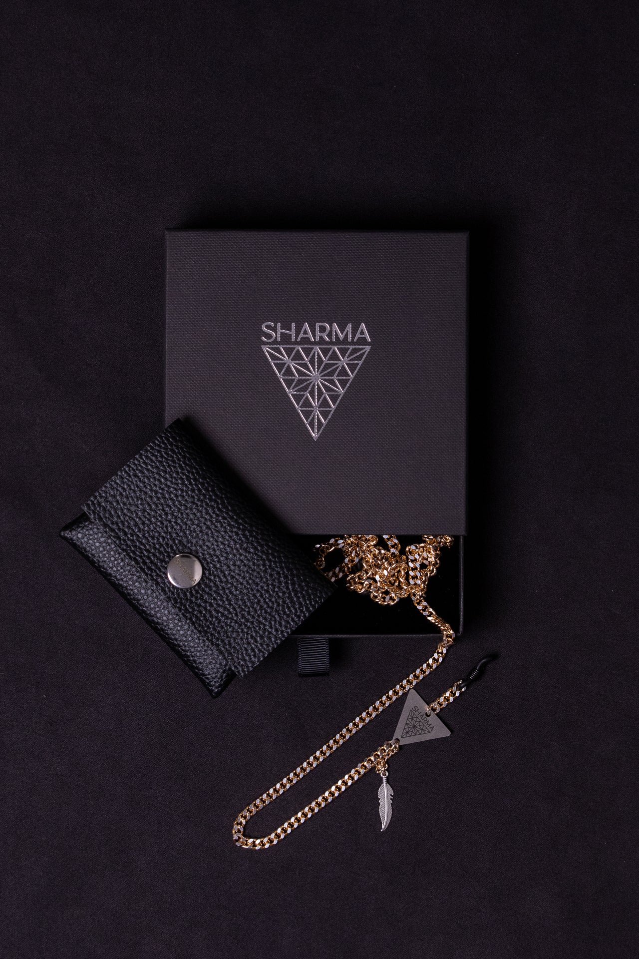 SHARMA Priscilla eyeglass chain — gold, packaging